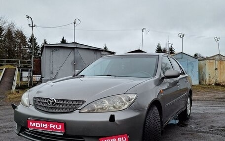 Toyota Camry V40, 2004 год, 635 000 рублей, 1 фотография