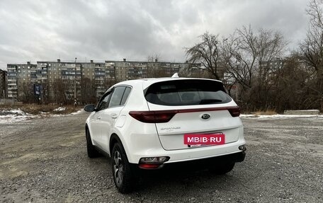 KIA Sportage IV рестайлинг, 2018 год, 1 960 000 рублей, 7 фотография