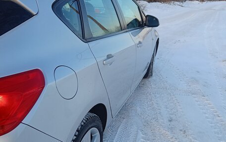 Opel Astra J, 2011 год, 720 000 рублей, 6 фотография