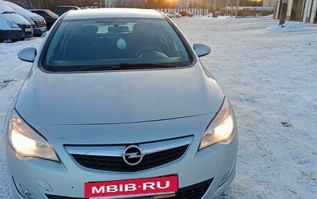 Opel Astra J, 2011 год, 720 000 рублей, 5 фотография