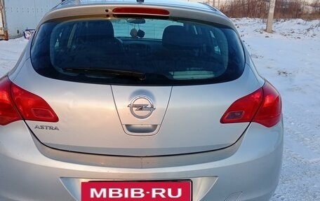 Opel Astra J, 2011 год, 720 000 рублей, 8 фотография