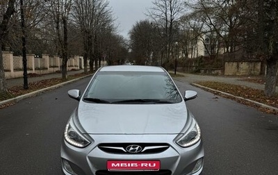 Hyundai Solaris II рестайлинг, 2013 год, 1 150 000 рублей, 1 фотография