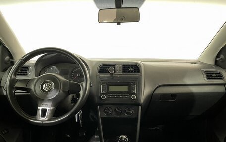 Volkswagen Polo VI (EU Market), 2011 год, 595 000 рублей, 10 фотография