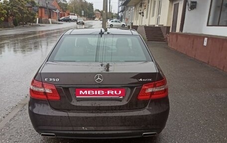 Mercedes-Benz E-Класс, 2010 год, 1 795 000 рублей, 2 фотография