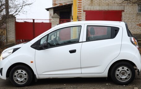 Chevrolet Spark III, 2011 год, 590 000 рублей, 2 фотография