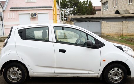 Chevrolet Spark III, 2011 год, 590 000 рублей, 4 фотография