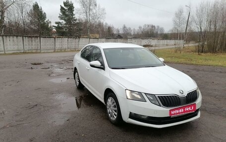 Skoda Octavia, 2018 год, 950 000 рублей, 3 фотография