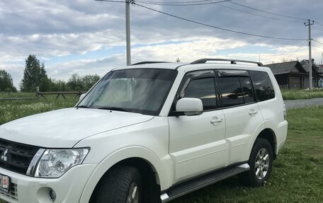 Mitsubishi Pajero IV, 2011 год, 2 000 000 рублей, 12 фотография