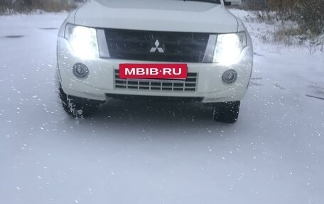 Mitsubishi Pajero IV, 2011 год, 2 000 000 рублей, 11 фотография