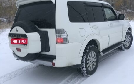 Mitsubishi Pajero IV, 2011 год, 2 000 000 рублей, 5 фотография