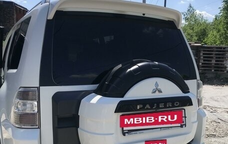 Mitsubishi Pajero IV, 2011 год, 2 000 000 рублей, 8 фотография