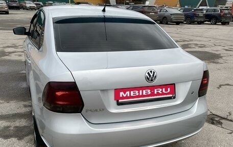 Volkswagen Polo VI (EU Market), 2011 год, 600 000 рублей, 14 фотография