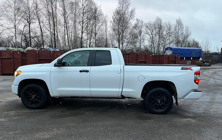 Toyota Tundra II, 2021 год, 5 730 000 рублей, 2 фотография