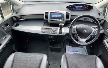 Honda Freed I, 2016 год, 947 000 рублей, 7 фотография