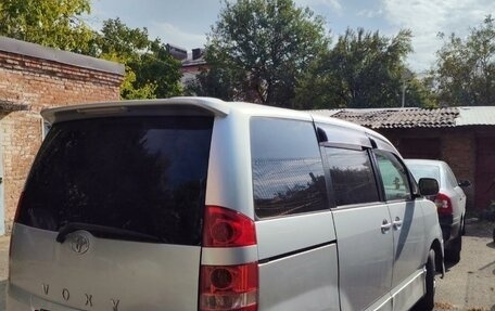 Toyota Noah III, 2002 год, 800 000 рублей, 4 фотография