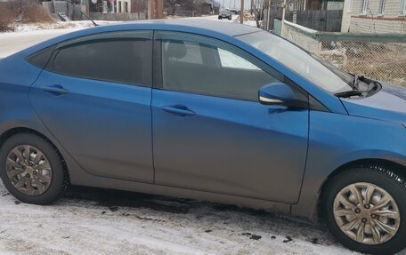 Hyundai Solaris II рестайлинг, 2012 год, 650 000 рублей, 5 фотография