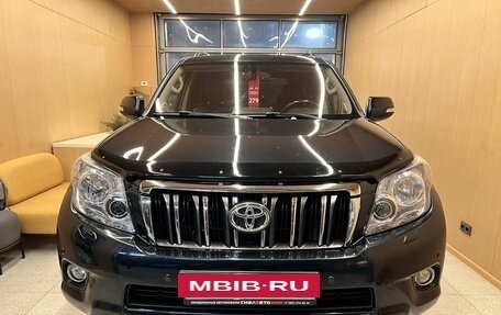 Toyota Land Cruiser Prado 150 рестайлинг 2, 2013 год, 3 100 000 рублей, 2 фотография