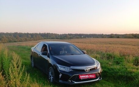 Toyota Camry, 2017 год, 2 150 000 рублей, 4 фотография