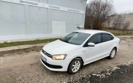 Volkswagen Polo VI (EU Market), 2011 год, 740 000 рублей, 2 фотография