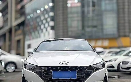 Hyundai Elantra, 2021 год, 1 575 000 рублей, 2 фотография