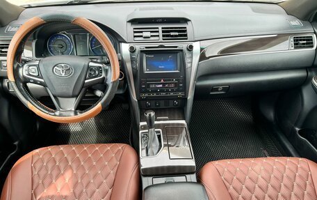 Toyota Camry, 2016 год, 1 820 000 рублей, 4 фотография