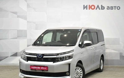 Toyota Voxy III, 2014 год, 2 260 000 рублей, 1 фотография