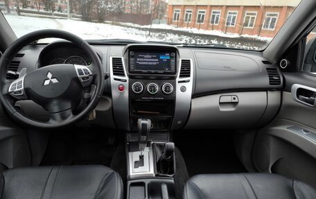 Mitsubishi Pajero Sport II рестайлинг, 2014 год, 1 820 000 рублей, 10 фотография