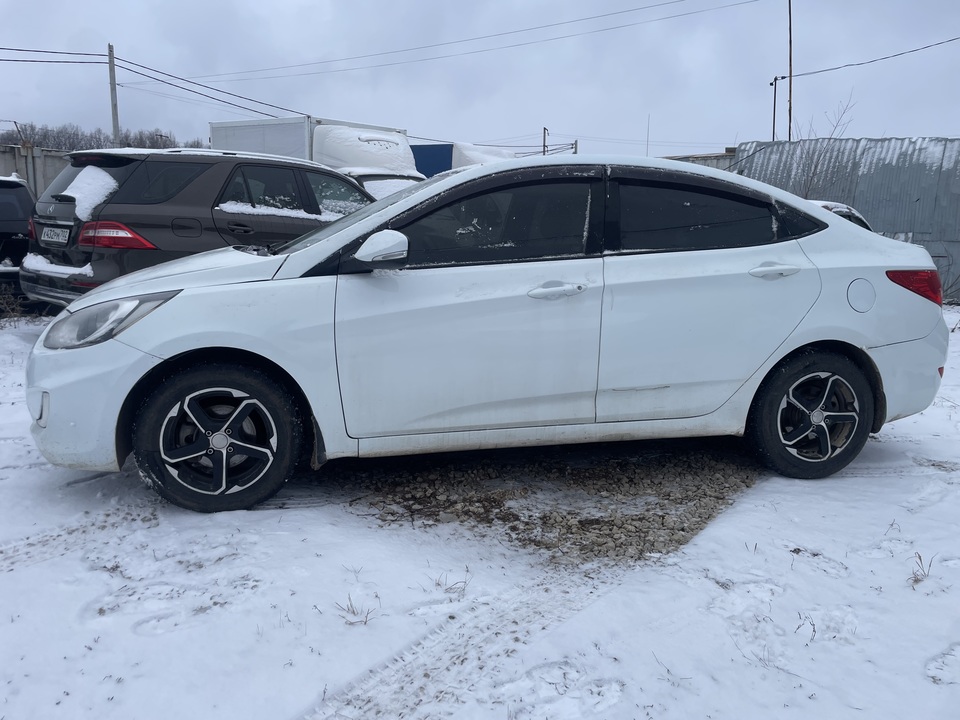 Hyundai Solaris I, 2012 год, 630 000 рублей, 6 фотография