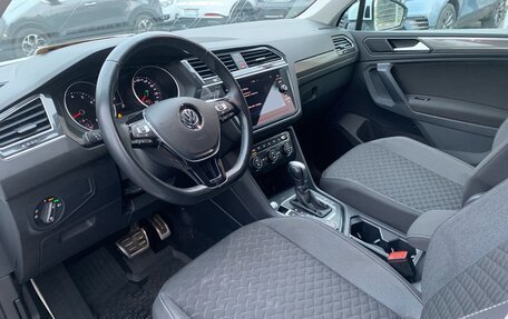 Volkswagen Tiguan II, 2018 год, 2 489 000 рублей, 7 фотография