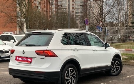 Volkswagen Tiguan II, 2018 год, 2 489 000 рублей, 6 фотография