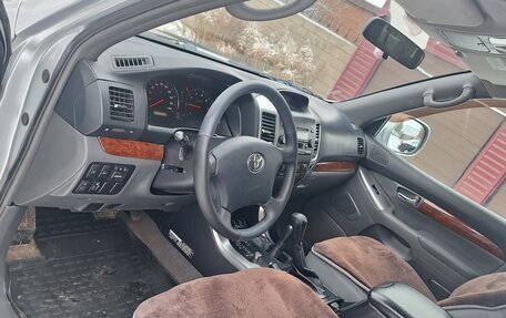 Toyota Land Cruiser Prado 120 рестайлинг, 2006 год, 14 фотография