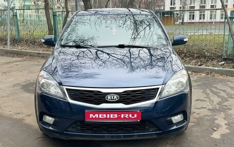 KIA cee'd I рестайлинг, 2011 год, 870 000 рублей, 1 фотография