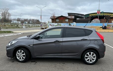 Hyundai Solaris II рестайлинг, 2011 год, 800 000 рублей, 4 фотография