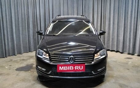 Volkswagen Passat B7, 2011 год, 1 088 000 рублей, 5 фотография