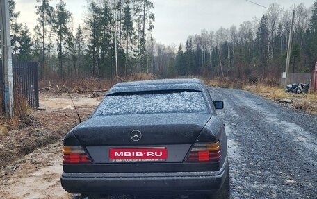 Mercedes-Benz W124, 1988 год, 250 000 рублей, 1 фотография