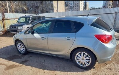 Opel Astra J, 2011 год, 725 000 рублей, 1 фотография