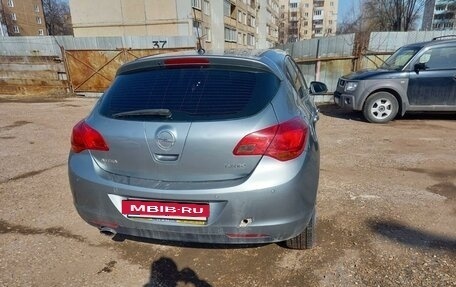 Opel Astra J, 2011 год, 725 000 рублей, 2 фотография