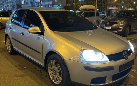 Volkswagen Golf V, 2005 год, 500 000 рублей, 10 фотография