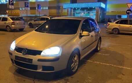 Volkswagen Golf V, 2005 год, 500 000 рублей, 4 фотография