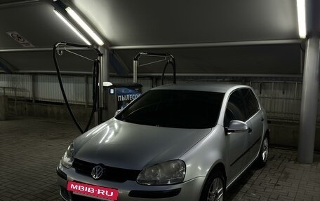 Volkswagen Golf V, 2005 год, 500 000 рублей, 16 фотография