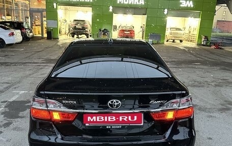 Toyota Camry, 2017 год, 2 000 000 рублей, 2 фотография