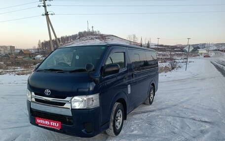 Toyota HiAce H200, 2014 год, 2 420 000 рублей, 6 фотография