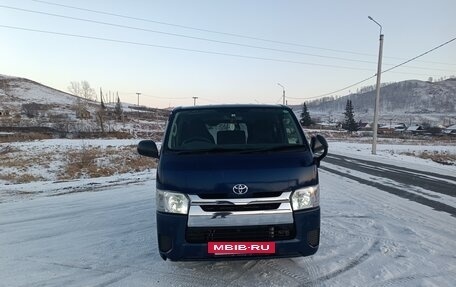 Toyota HiAce H200, 2014 год, 2 420 000 рублей, 7 фотография