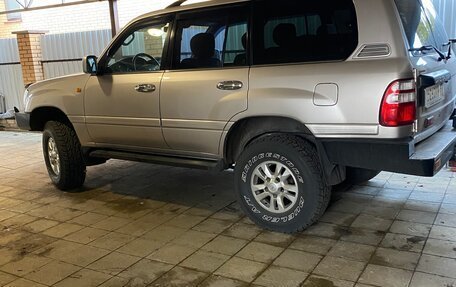 Toyota Land Cruiser 100 рестайлинг 2, 2003 год, 7 000 000 рублей, 7 фотография