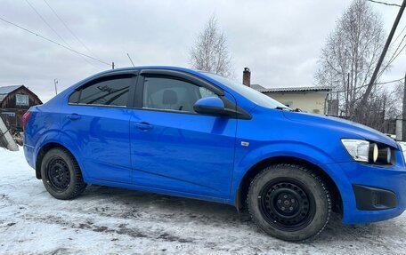 Chevrolet Aveo III, 2012 год, 550 000 рублей, 3 фотография