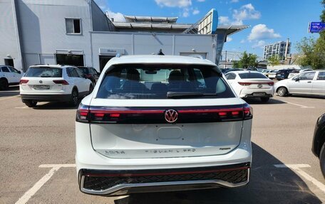 Volkswagen Tiguan, 2024 год, 6 400 000 рублей, 6 фотография