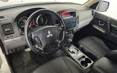 Mitsubishi Pajero IV, 2014 год, 2 650 000 рублей, 14 фотография