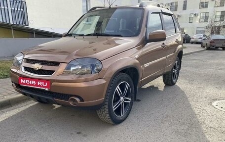 Chevrolet Niva I рестайлинг, 2017 год, 1 040 000 рублей, 2 фотография