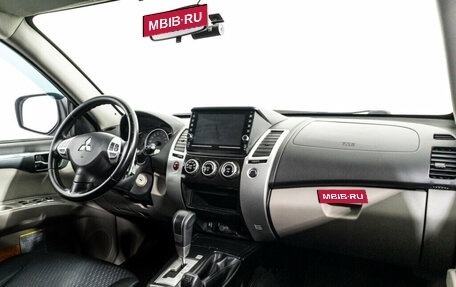 Mitsubishi Pajero Sport II рестайлинг, 2014 год, 1 900 000 рублей, 9 фотография