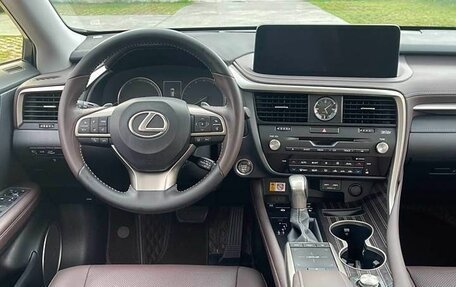 Lexus RX IV рестайлинг, 2022 год, 5 650 000 рублей, 14 фотография